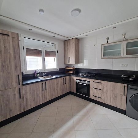Nador Khattabi 2-19 Luaran gambar